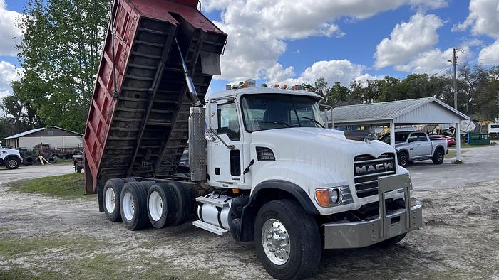 Used 2004 Mack CV713 Granite