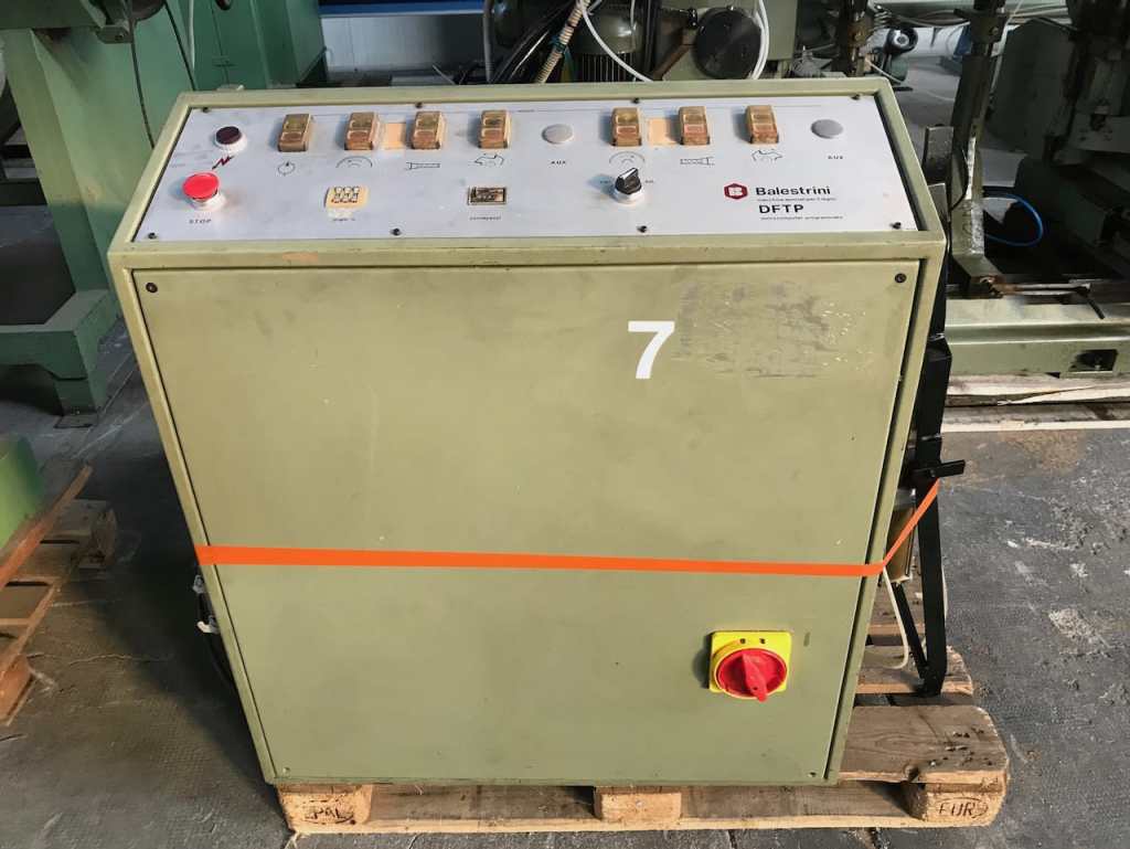 Usato Intestatrice Fresatrice Foratrice doppia, marca Balestrini, modello DFTP, automatica con caricatore