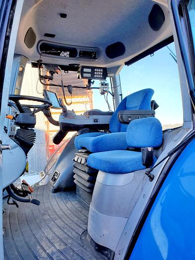 Used 2017 New Holland T8.380 Tractor w/ CVT Trans ** 2000 Hrs **