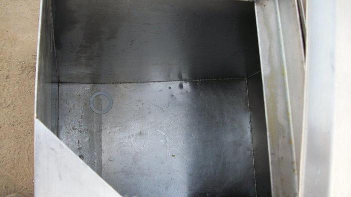 Used Tank, 50 Gallon, S/st, Rectangular, 24" x 21" x 21", OT/SB #S741582