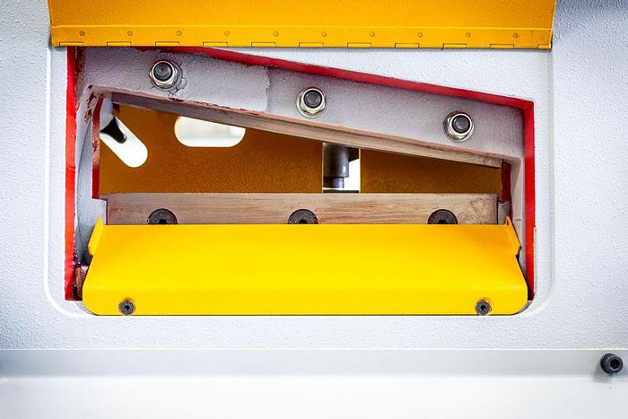 UZMA 45 ton 5 station Hydraulic steelworker