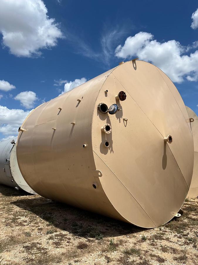 Used TANKS, 500 BBL STEEL (FRESH PAINT)