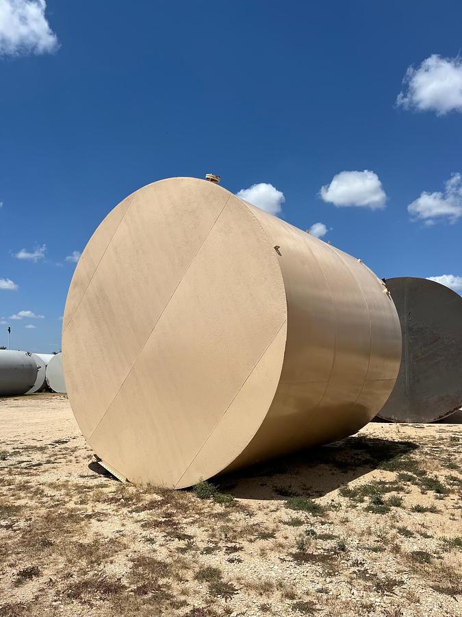 Used TANKS, 500 BBL STEEL (FRESH PAINT)
