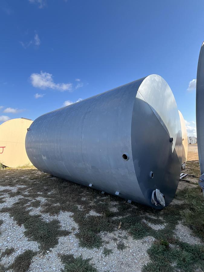 Used TANKS, 400 BBL STEEL (FRESH PAINT)