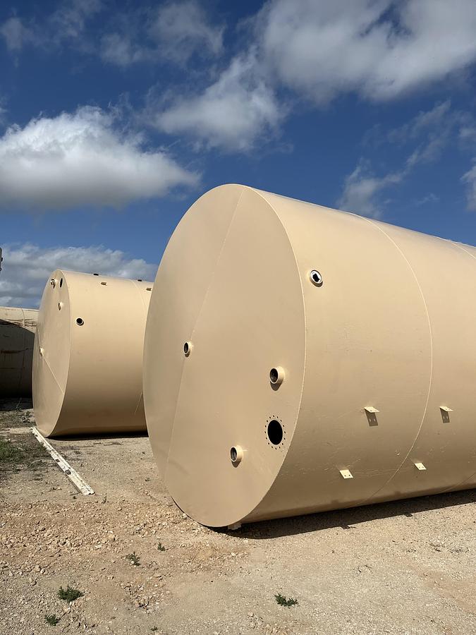 Used TANKS, 400 BBL STEEL (FRESH PAINT)