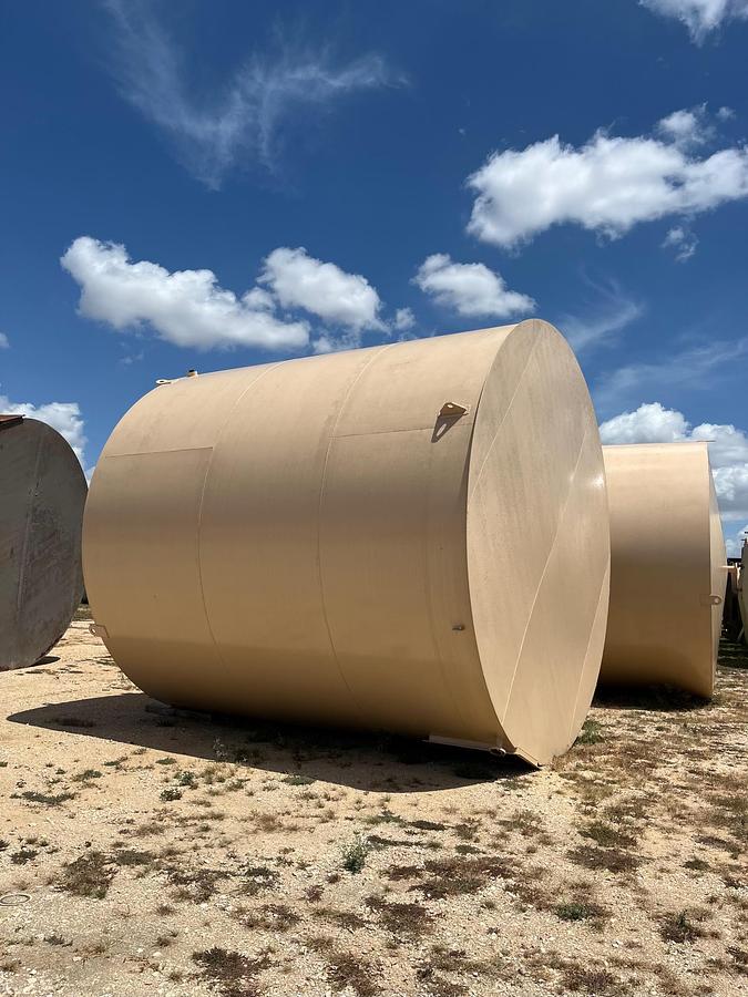 Used TANKS, 500 BBL STEEL (FRESH PAINT)