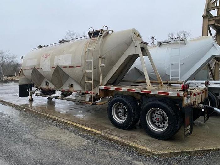 Used 1973 Fruehauf Cement Tankers (3)