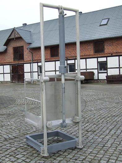 Gebraucht Höhenverstellbare Arbeitsplätze, hydraulisch angetrieben