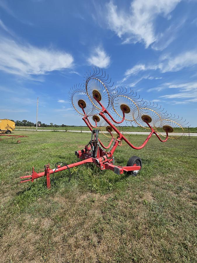 Used 8 Wheel V-Rake
