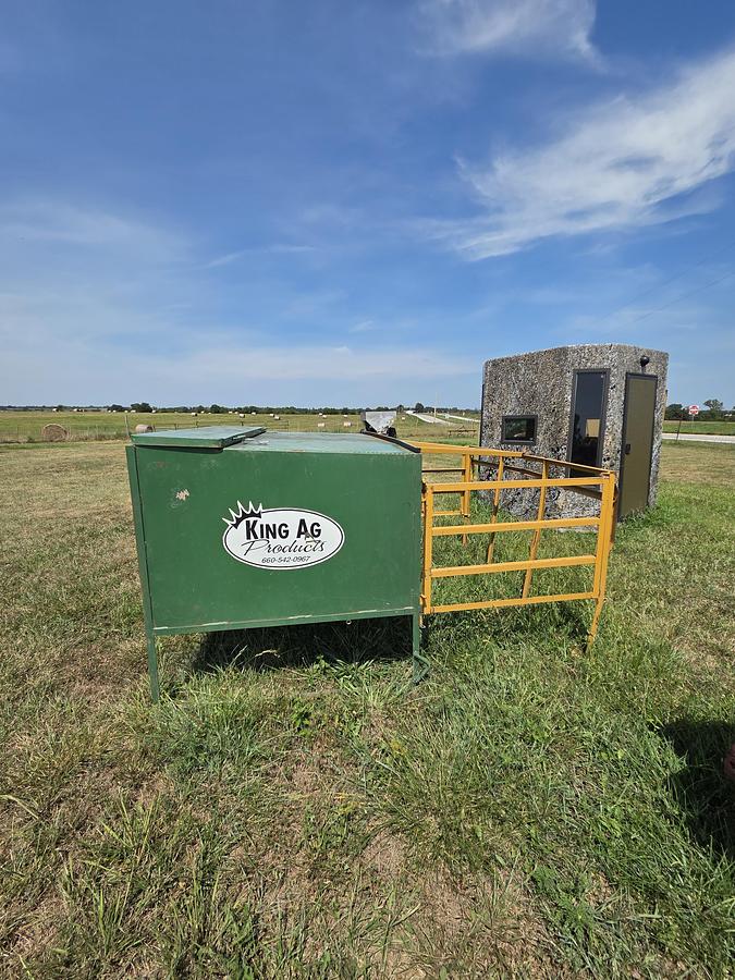 Used King Ag Products HD portable Calf Creep Feeder