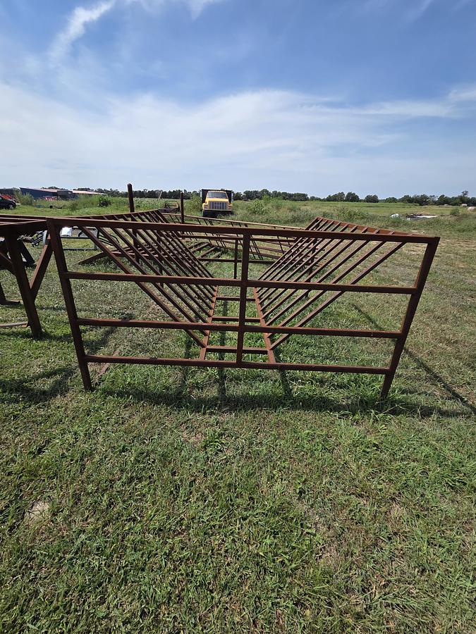 Used Homaid Hay Saver Round Bale Rack