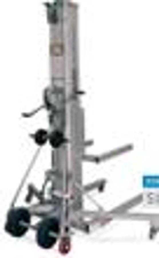 Used Material Lift 20–24'
