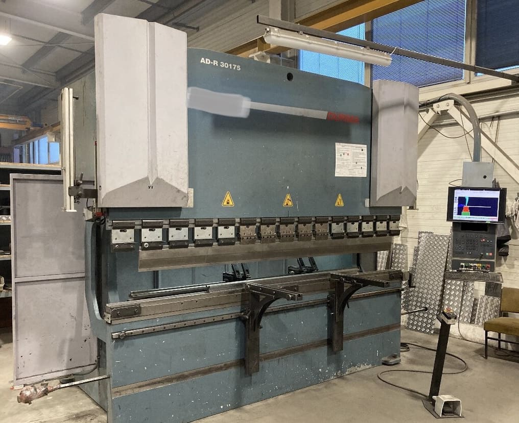 Used Durma AD-R 30175 - Press brake - 2013