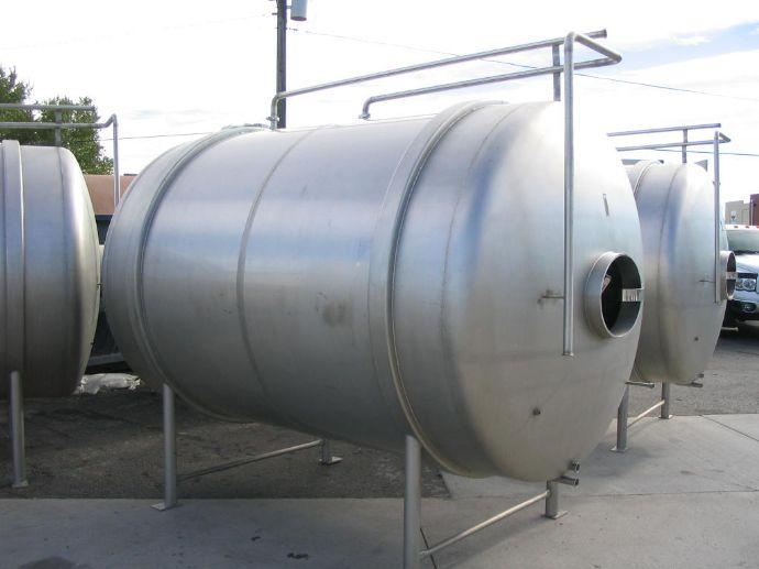 Used 1800 GALLON SINGLE SHELL TANK