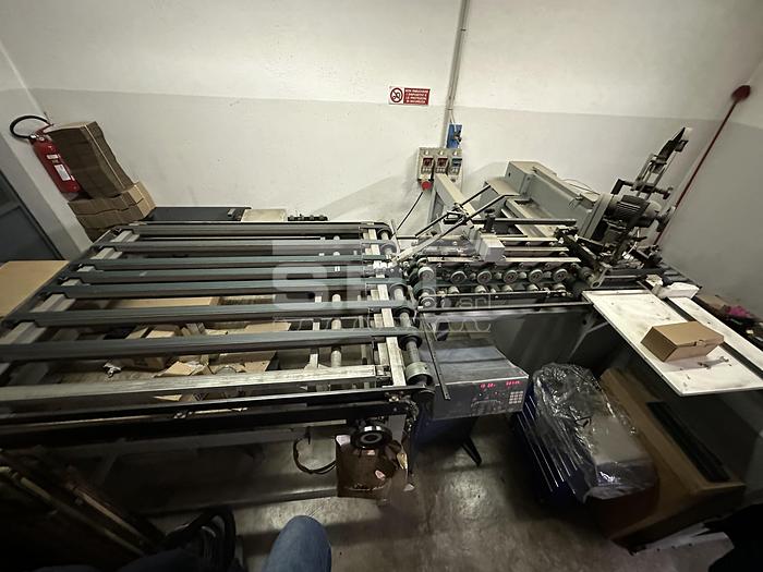 Usato Cucitrice/Incollatrice VEGA Tronic