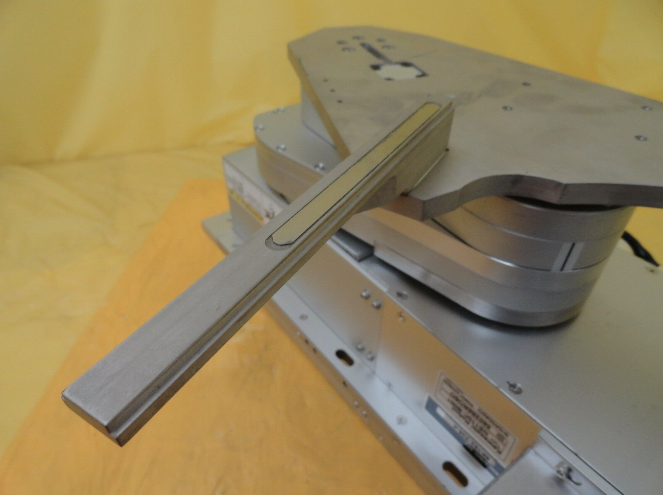 Used Kawasaki NS110C-B001 Chuck Box Robot 4K192-238-4 NSR-S307E DUV Sheared Pin As-Is