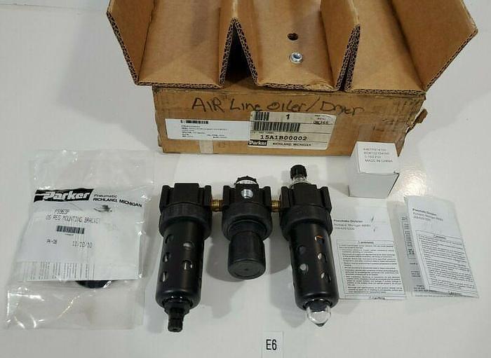 *NEW IN BOX* PARKER 15A1B00002 PRESSURE REGULATOR OIL WATER SEPARATOR 1/4" NPT