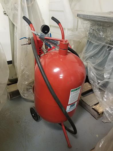 Used Northern Industrial Tools 20-Gal. Sand Blaster