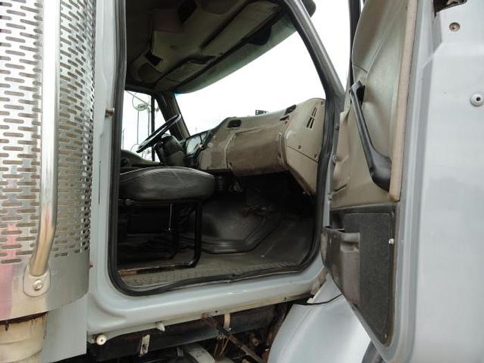 Used 2004 STERLING LT9500