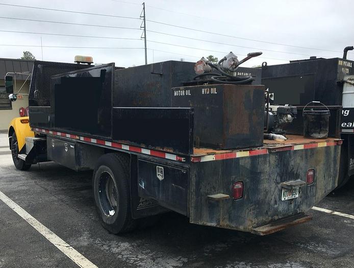 Used 2006 KENWORTH T300