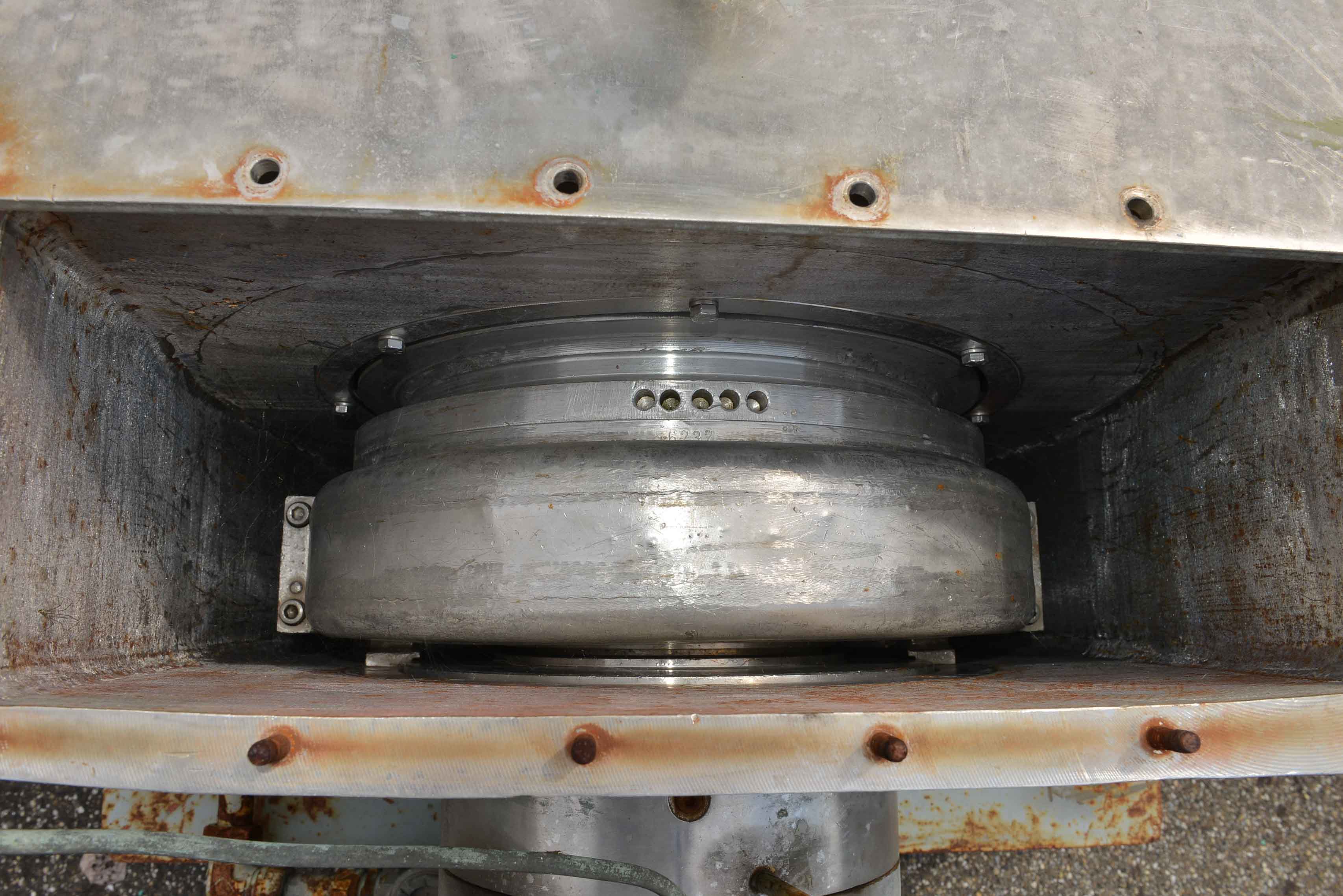 Used Krauss Maffei KVZ33 decanter centrifuge