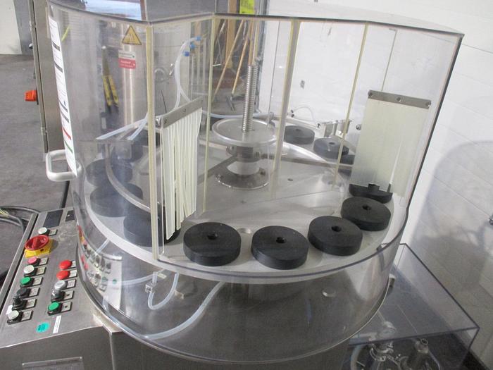 Used Laveuse semi-automatique pour flacons et ampoules