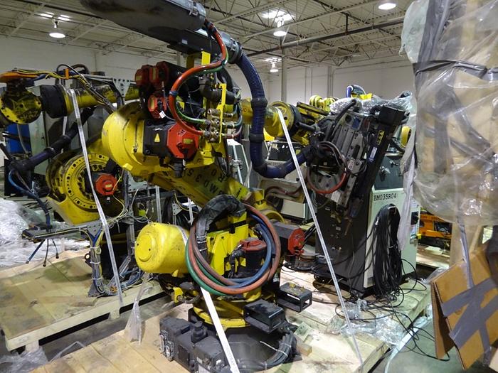 FANUC R2000iB/210F 6 AXIS CNC ROBOT W/R30iA CONTROLS/ SPOT WELDING ARO SERVO GUN