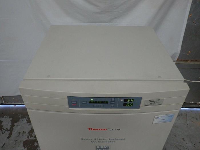 Used Thermo Forma Model 3140 Series ll Water Jacket CO2 Incubator