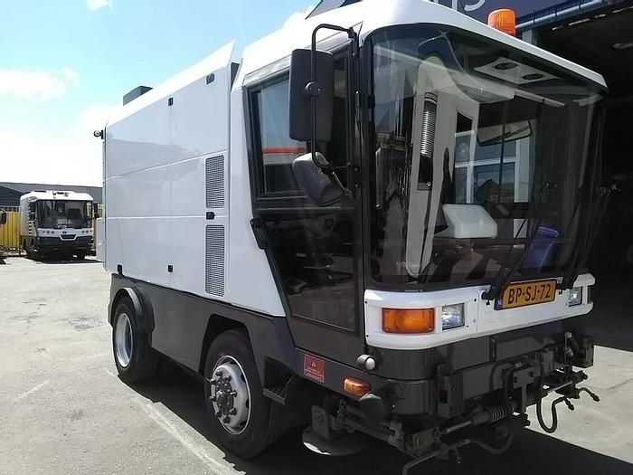 Gebruikt 2004 Ravo 560 STH