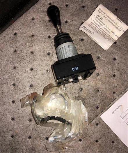 2 Way Toggle Switch Momentary ON/OFF - 800T-T2H3