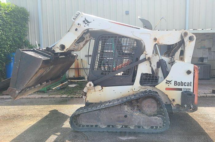 Used 2014 BOBCAT T650