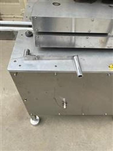 Used Capper, Ron Ungar, 8-Spindle, Cap Rotary Feeder #S744596