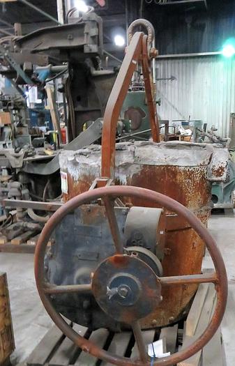 Used WHITING GEARED LIP POUR LADLE