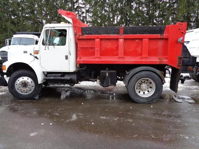 Used 2002 International 4900- Stock #: 8622