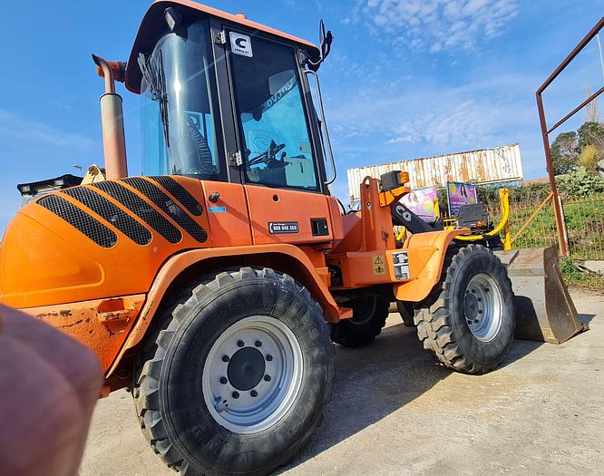 Usato Pala gommata VOLVO L 30B