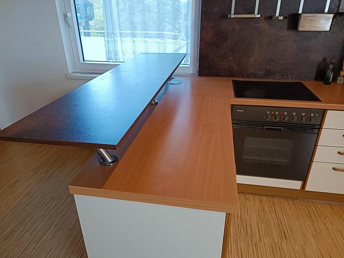 Gebraucht Küche mit Frühstücksplatz und E Geräte gebraucht