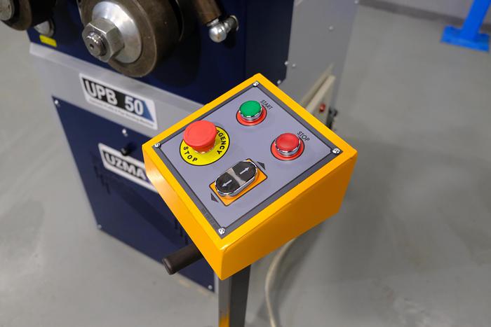 UZMA HPK 50 section roller hydraulic operation