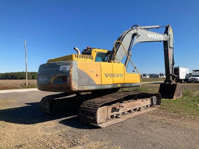 Used 2003 Volvo 240B excavator