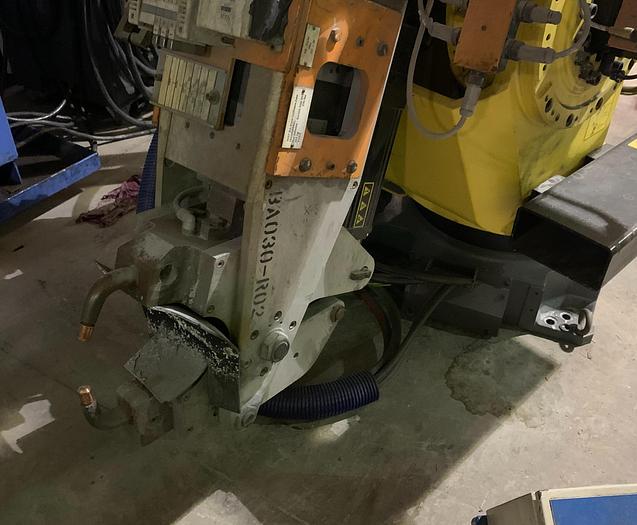 Used FANUC M900iA/350 6 AXIS CNC ROBOT WITH R30iA CONTROLLER 350KG X 2650mm REACH