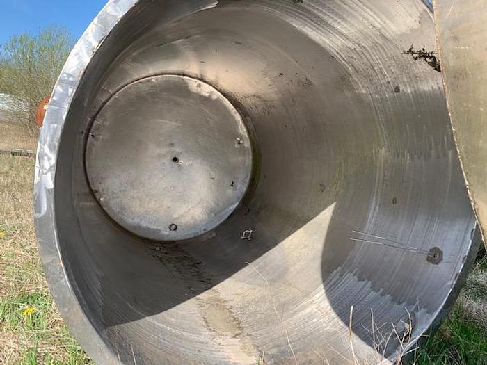 Used Rustfri 2800 liters tank