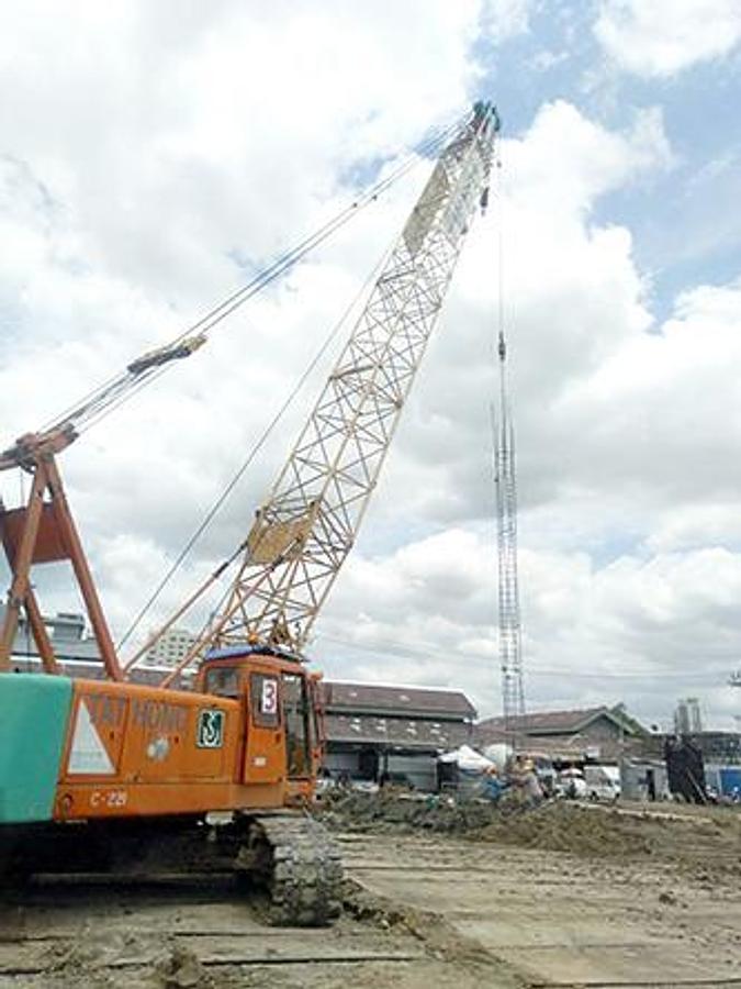 Used 55 Ton Used HITACHI CX550 Crawler Crane