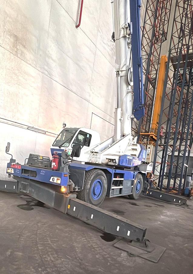 Used 25 Ton Used GR250N3 Rough Terrain Crane