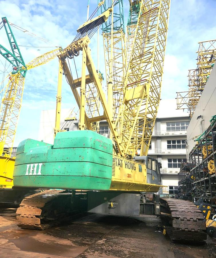 Used 200 Ton Used CCH2000-5 Crawler Crane