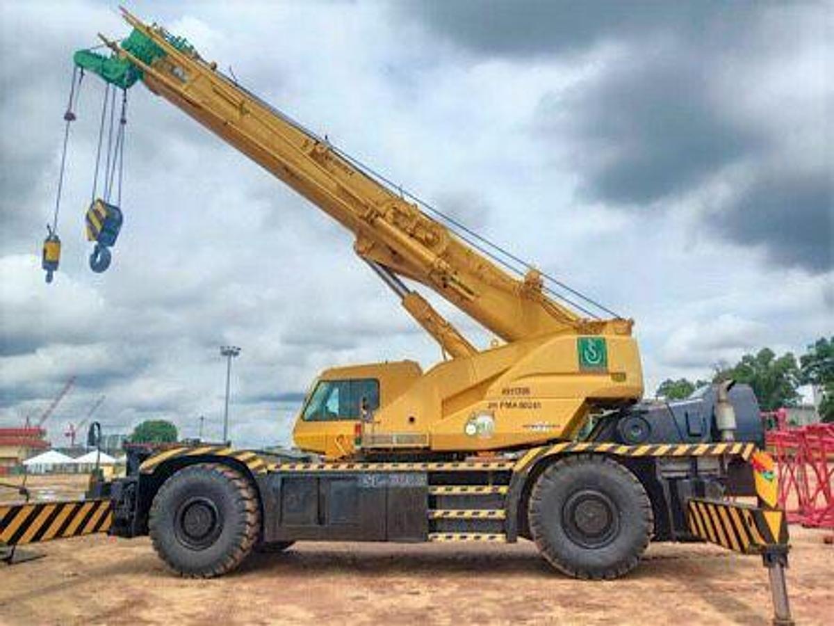 Used 50 Ton Used KATO SL600-2 (KR50HL2) Rough Terrain Crane
