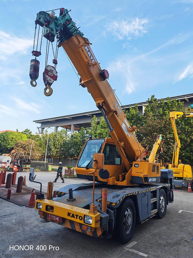 Used 13 Ton Used KRM13H-II Rough Terrain Crane