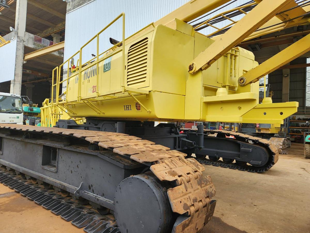 Used 200 Ton Used CCH2000-5 Crawler Crane