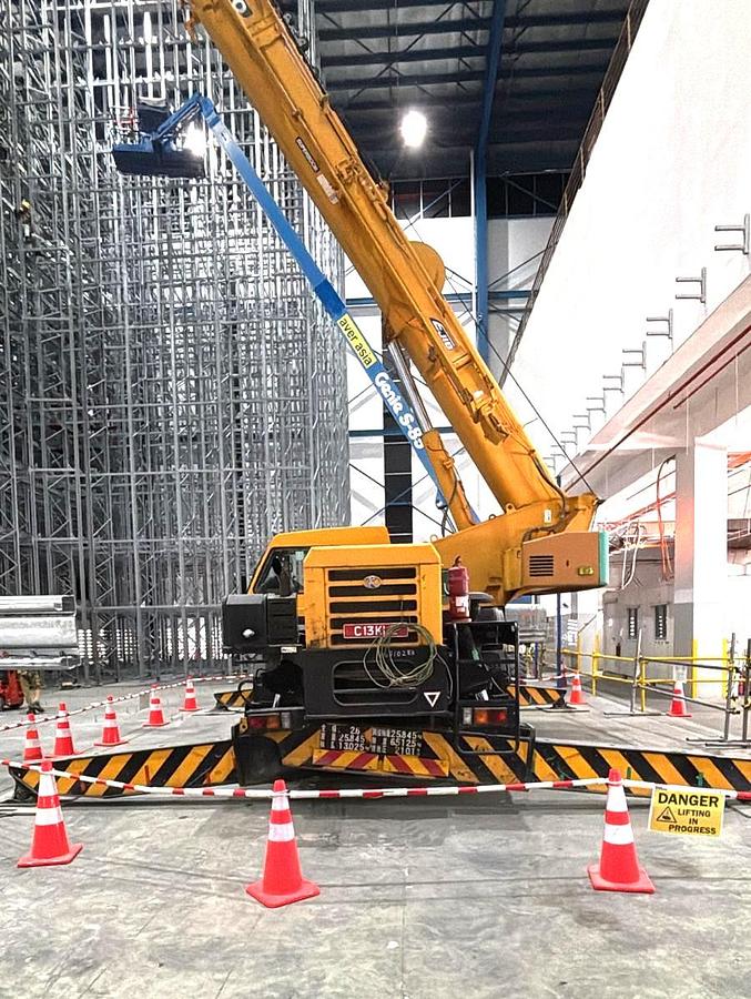 Used 25 Ton Used KR25HV8 Rough Terrain Crane