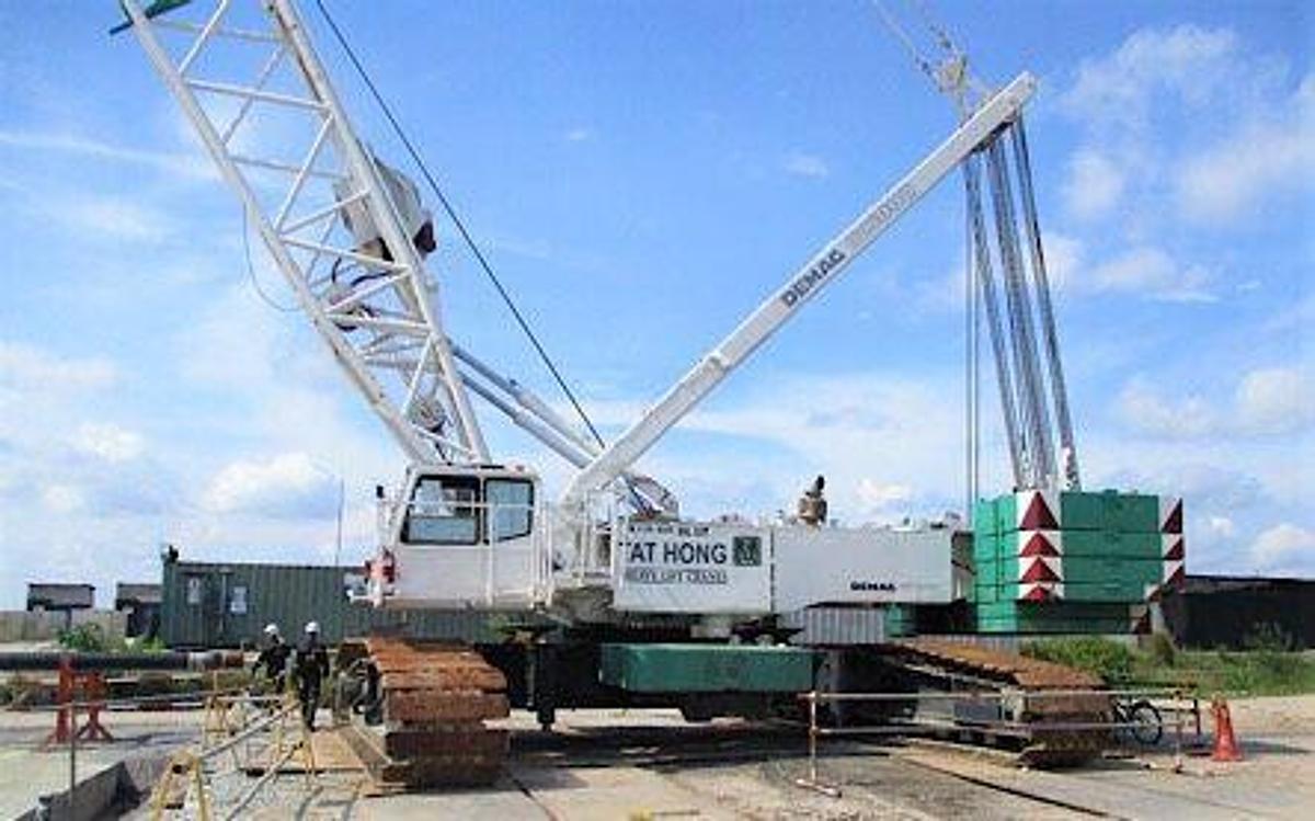 Used 300 Ton Used DEMAG CC1800 Crawler Crane