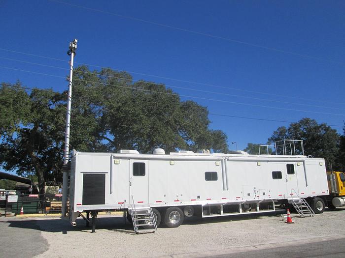 Used 2005 Farber Specialty Command Center Trailer