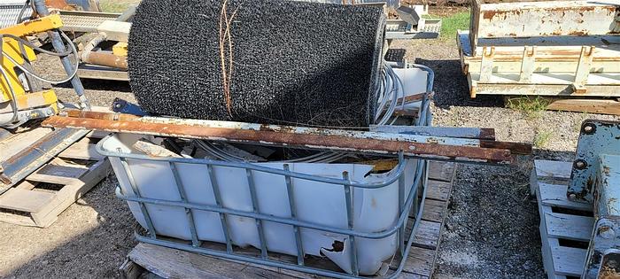 Used 2004 HEM 12-27 CONCRETE PAVER